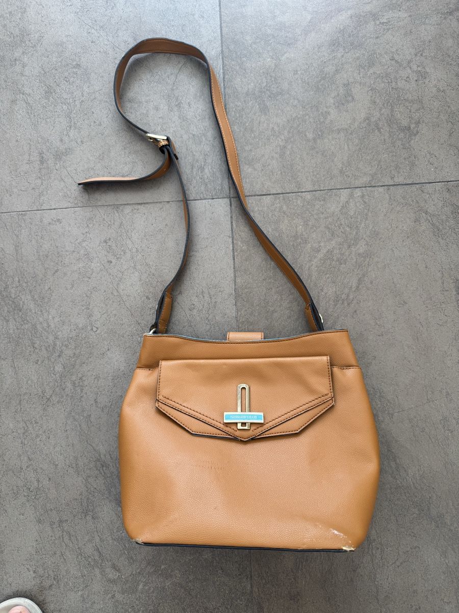 Trussardi Sacs femmes: 6 sacs à main  – D'occasion à Corpataux par seniz 1