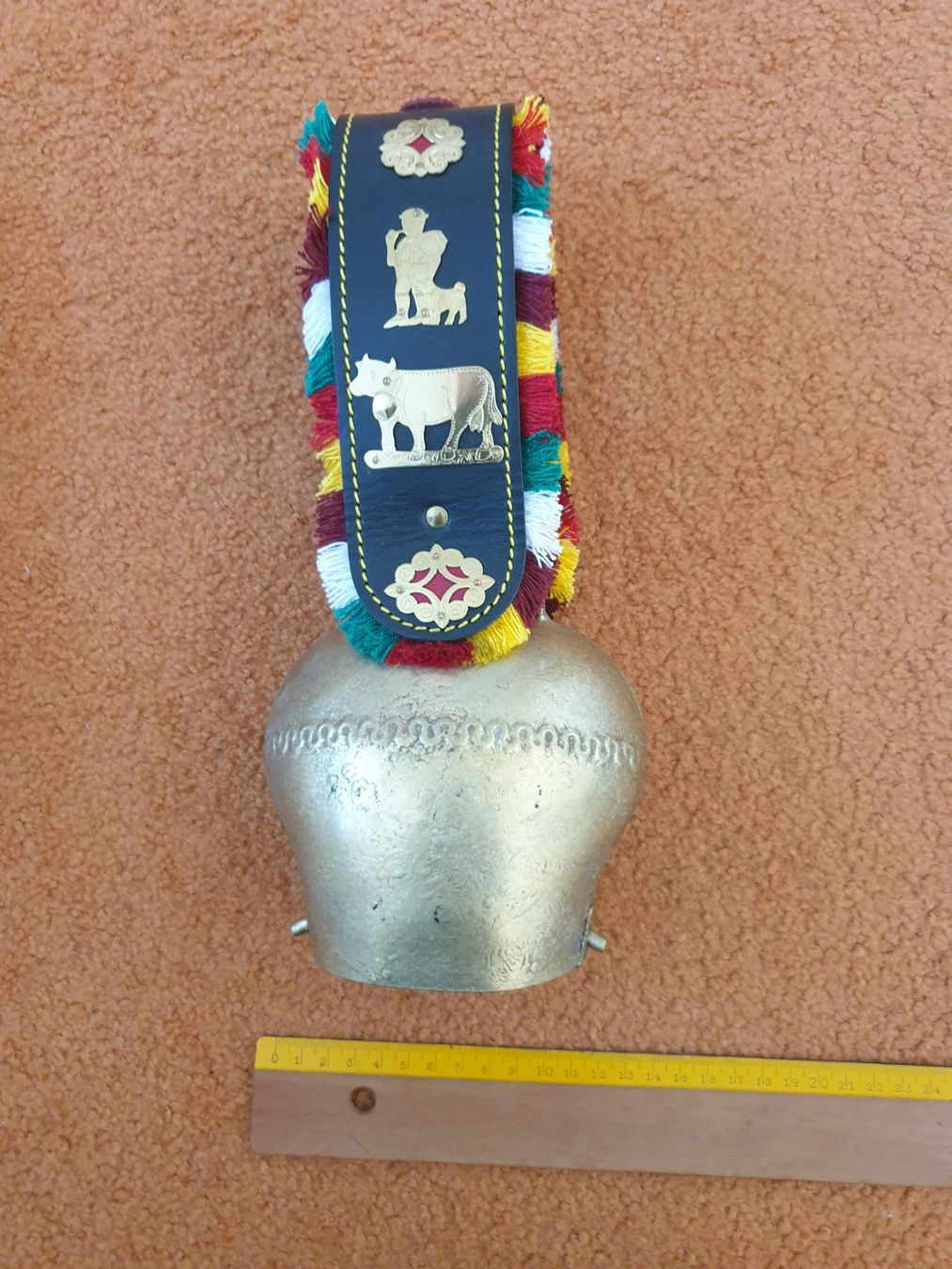 Campanacci mucche: Drei Schellen Glocken mit Appenzeller - Motiven – Usato da Mörschwil venduto da spirspi 3