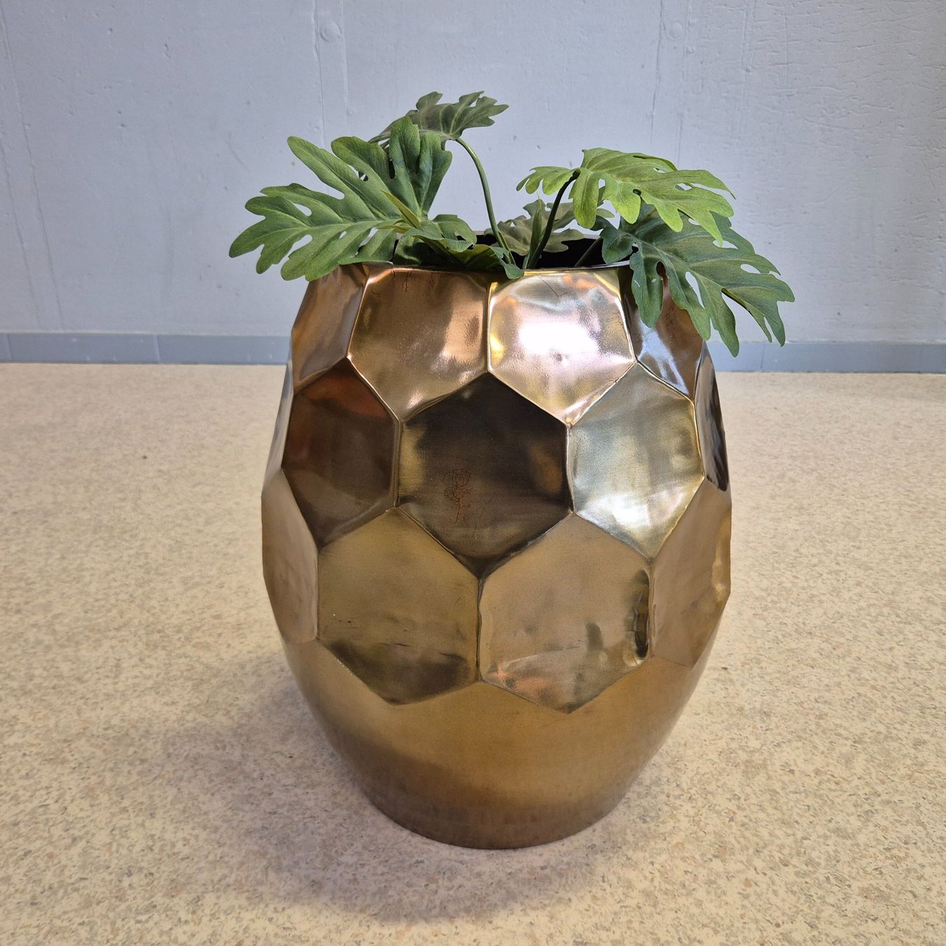 Vasi & Recipienti: Metall Vase Bodenvase Übertopf Blumentopf – Usato da Nottwil venduto da Wondewa-Shop 2