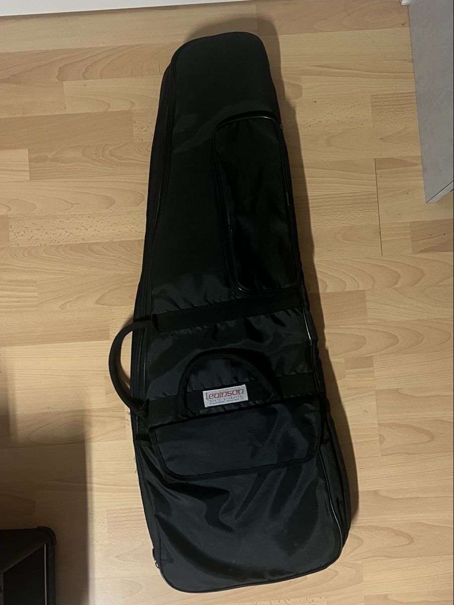Taschen: Gitarren-Tasche schwarz  – Gebraucht aus Oekingen von steph.67