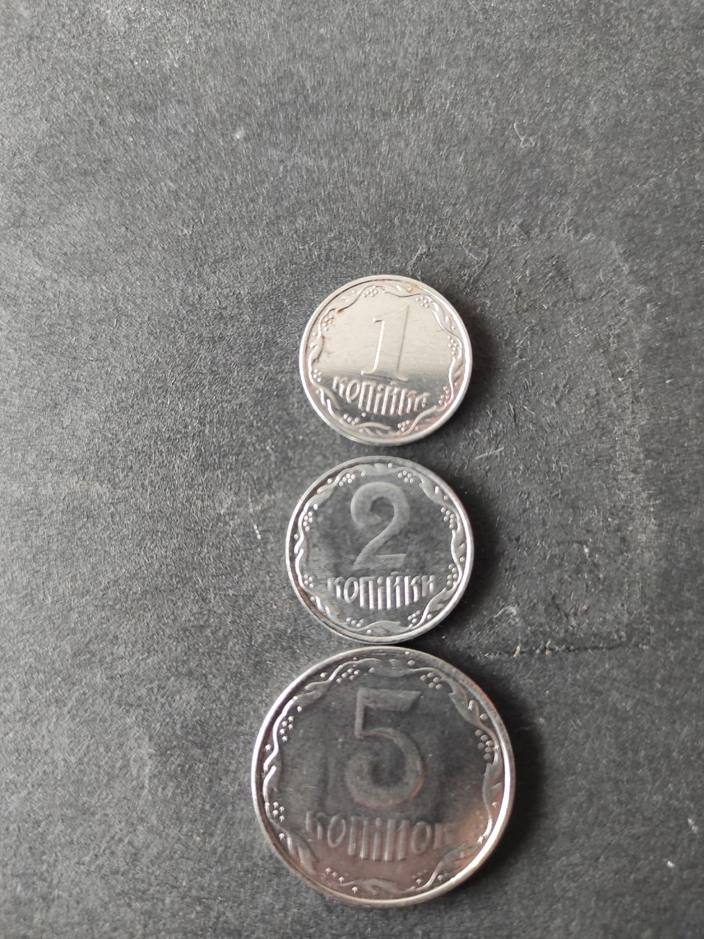 Tutti le monete: 6 monnaies Ukranie tout différents – Usato da Couvet venduto da lulul 1