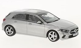 Mercedes-Benz A-Klasse W177 Phase I 2018-2022 Mojawe silber