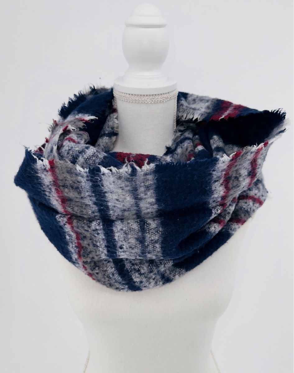 Foulards, Tücher & Schals: # WOMAN - Schal ,,Loop‘‘ # – Gebraucht aus Bolligen von secondhand-with-love