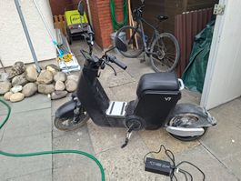 E-Scooter Yadea Modell V7 schwarz