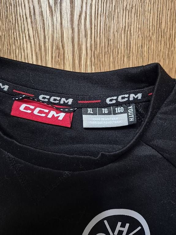 Lotti di vestiti: Training CCM HCL tg 160 – Usato da Taverne venduto da jaeggiar 1