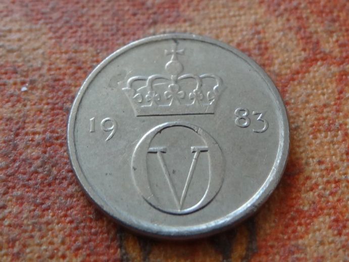 Toutes les monnaies: NORVEGE  10  ORE  1983 – D'occasion à Romanel-sur-Lausanne par Swift13