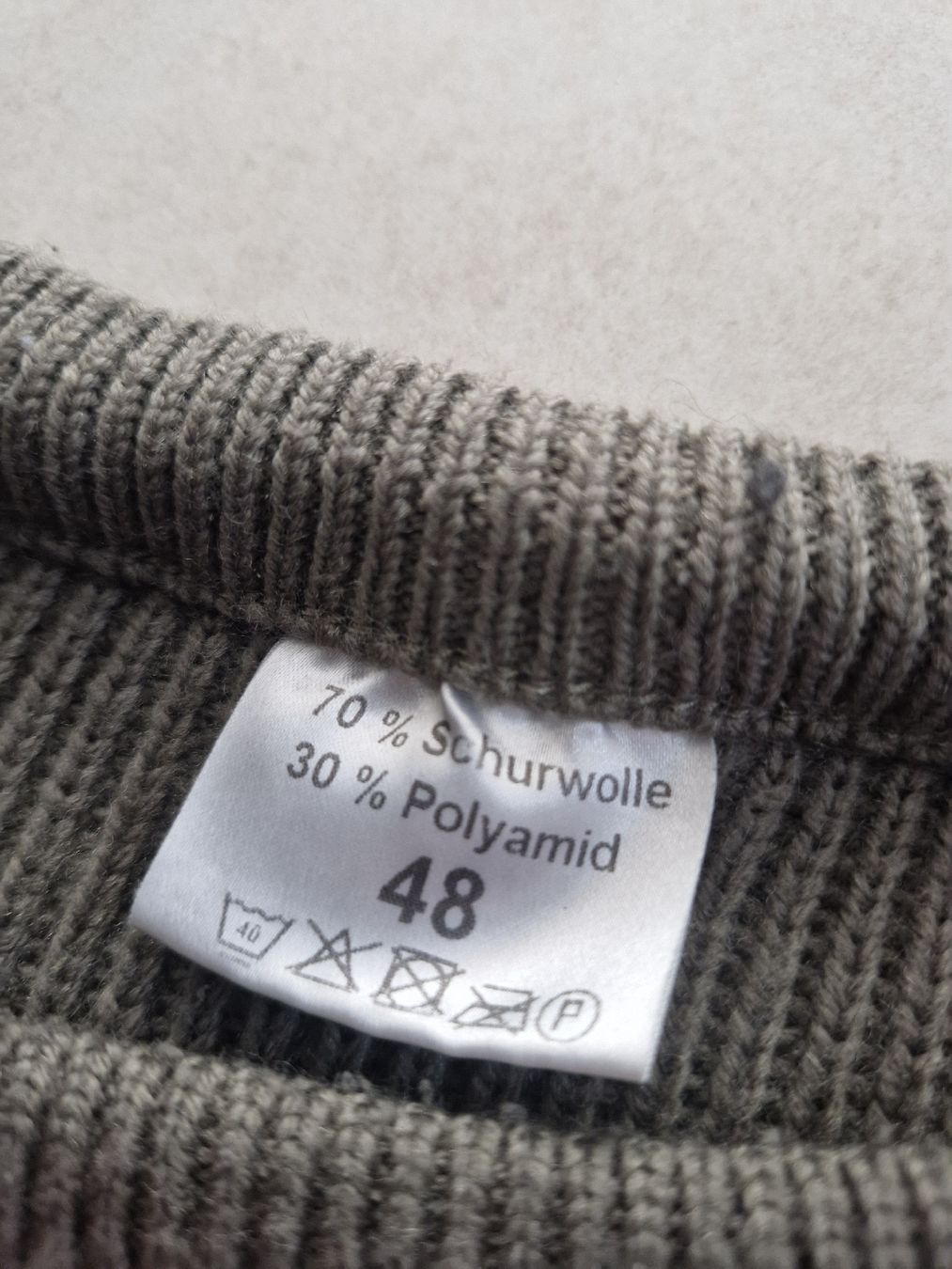 Armée suisse Pulls & Sweat-shirts: Schweizer Armee Instruktor Pullover Gr.48 – D'occasion à Rothenburg par Emmii_96 1