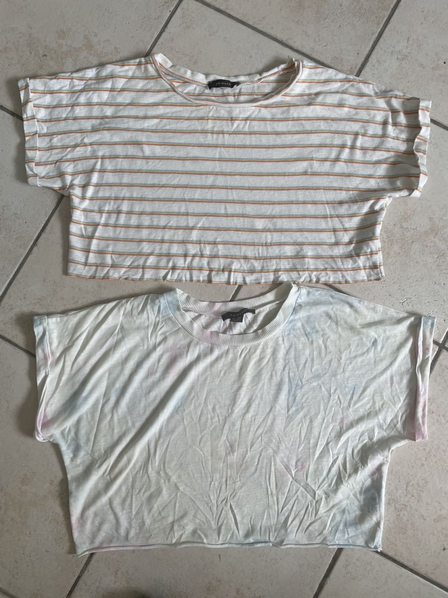 Primark T-shirt: 2 süsse Crop Tops Primark Grösse L – Usato da Obergerlafingen venduto da cabo4