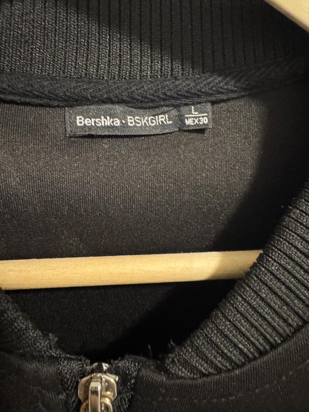 Bershka Jacken: Bershka schwarze Jacke – Gebraucht aus Sempach von Dachkatze 1