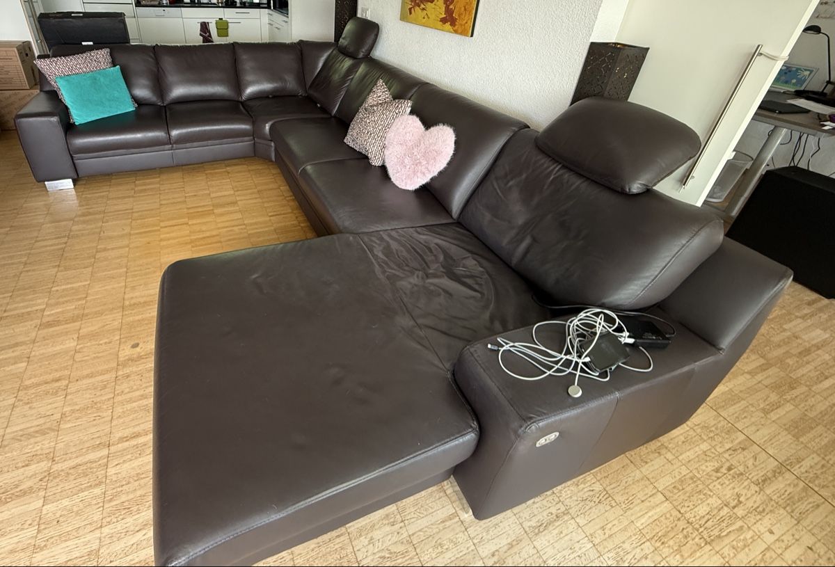 Sofas: Leder Sofa (ausklappbar) – Gebraucht aus Aarau von mad_sy5q 3