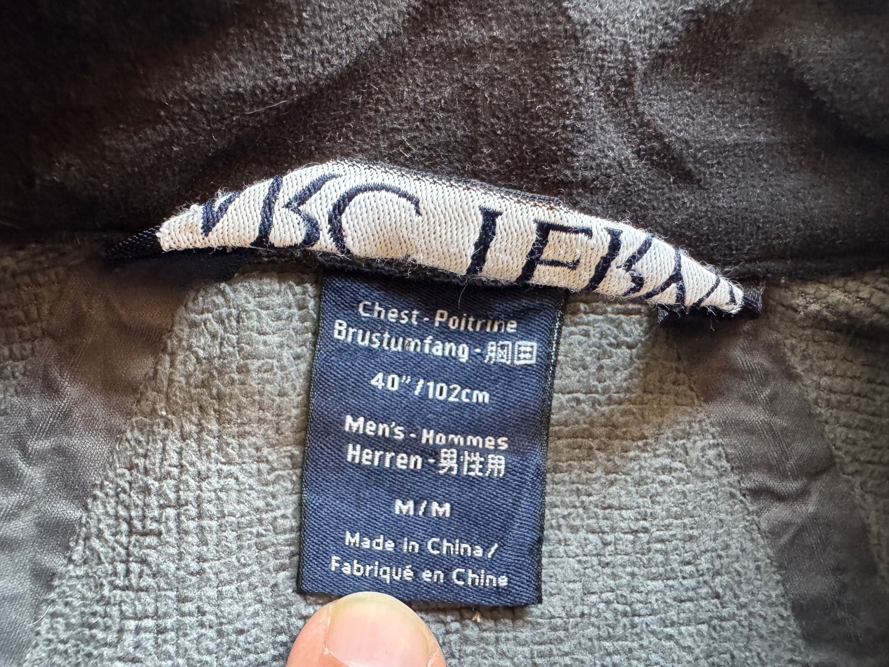 Arcteryx Giacche: Arc'teryx Venta AR Jacket windstopper MEN M from 2013 – Usato da Neuchâtel venduto da _Easy_to_Find_ 3