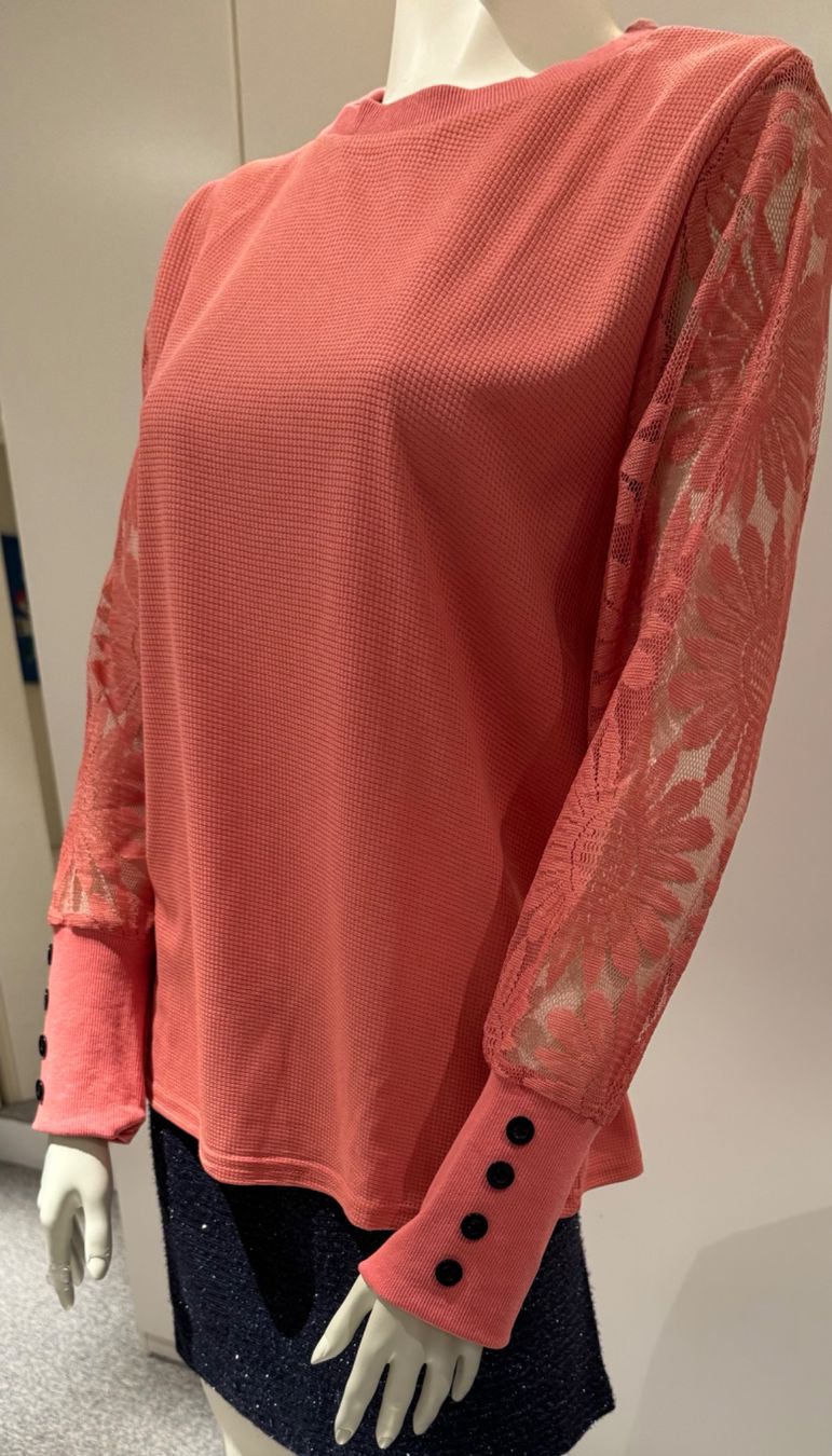 Maglioni & Felpe: Pull rose ou rouge dentelle -40 -élégant chic – Nuovo (secondo la descrizione) da Genève venduto da flocon06 2
