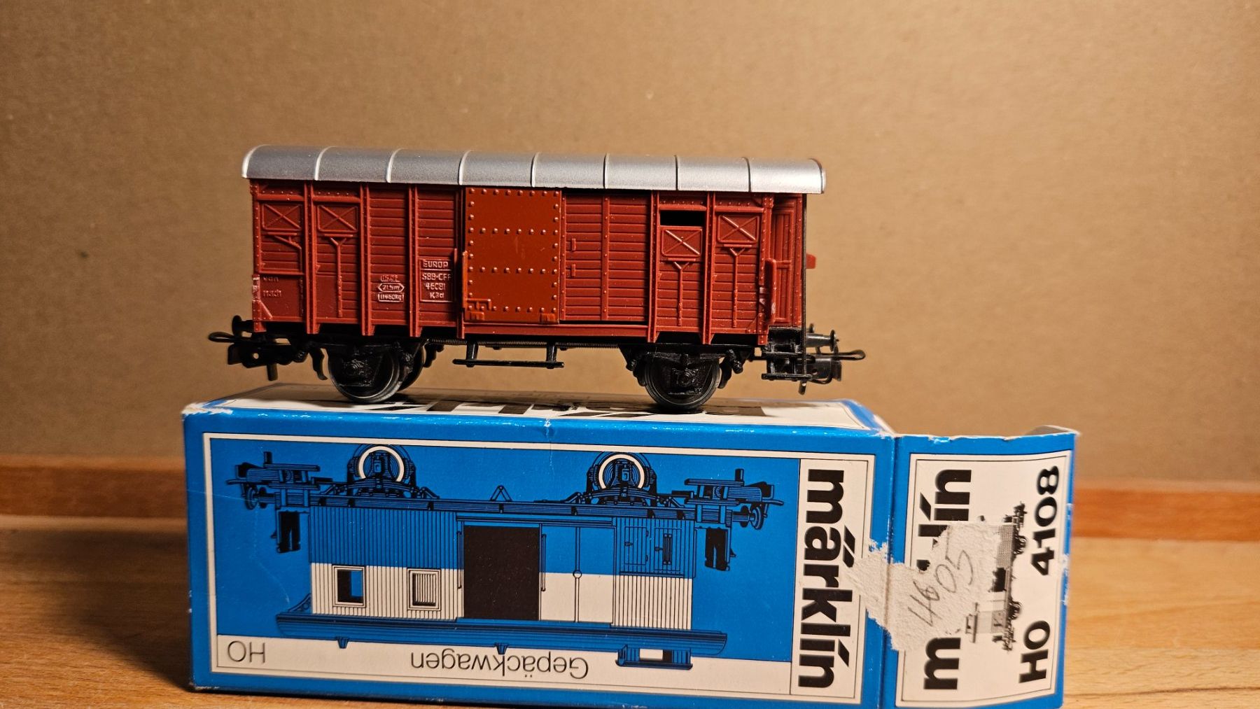 Märklin Modellini di ferrovie: Märklin H0 Güterwagen 4605 – Usato da Brüttelen venduto da frediwellensitich
