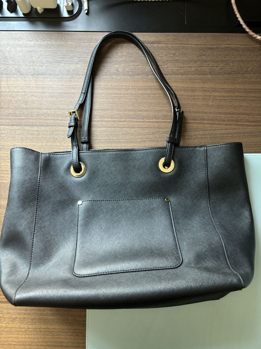 Michael Kors Sacs femmes: Michael Kors black shoulder bag – D'occasion à Zürich par eva_ng5v 1