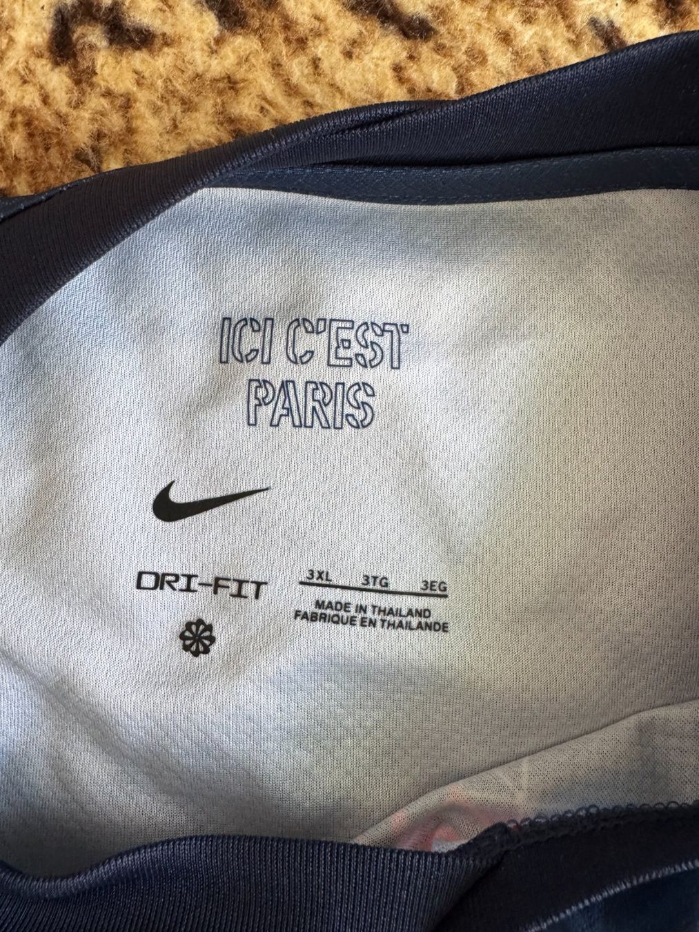 Nike Canottiere & Pantaloni: Vends Maillot PSG officiel UCL 2 étoiles – Nuovo (secondo la descrizione) da Yverdon-les-Bains venduto da Seb2320 2