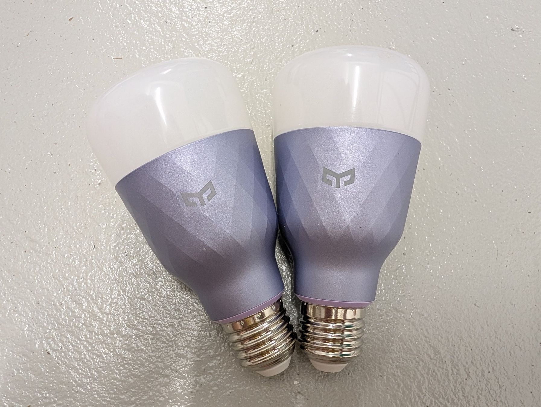 Xiaomi Lampade: Yeelight RGB LED Glühbirnen E27 2 Stk – Usato da Siglistorf venduto da julian-w