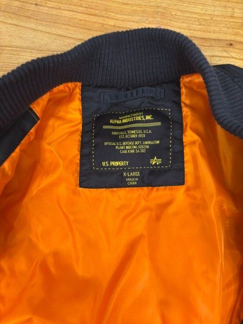Alpha Industries Jacken: Breitling Alpha Industries Bomberjacke Daunenjacke – Neu und originalverpackt aus Grenchen von chaga1234 3