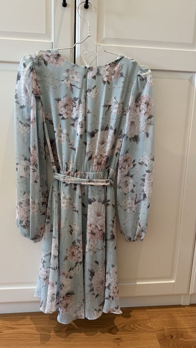 Vestiti: Kleid mit Blumenmuster Gr. 34 - wie neu – Nuovo (secondo la descrizione) da Weiningen ZH venduto da Jeolina 1