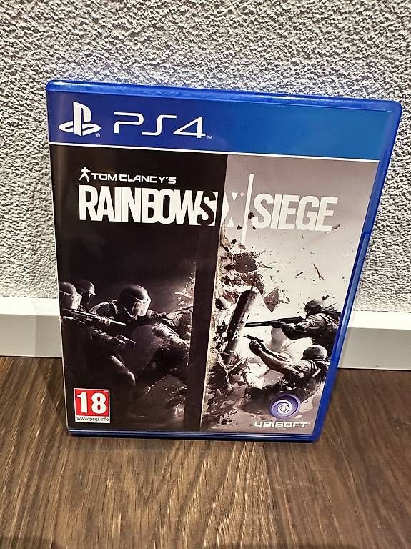Giochi: PS4 Spiel Tom Clancy's Rainbow Six Siege – Usato da Züberwangen venduto da sas_23