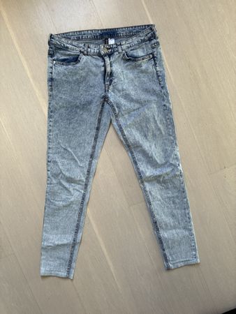 H&M Divided Jeans Grösse 40 gut erhalten