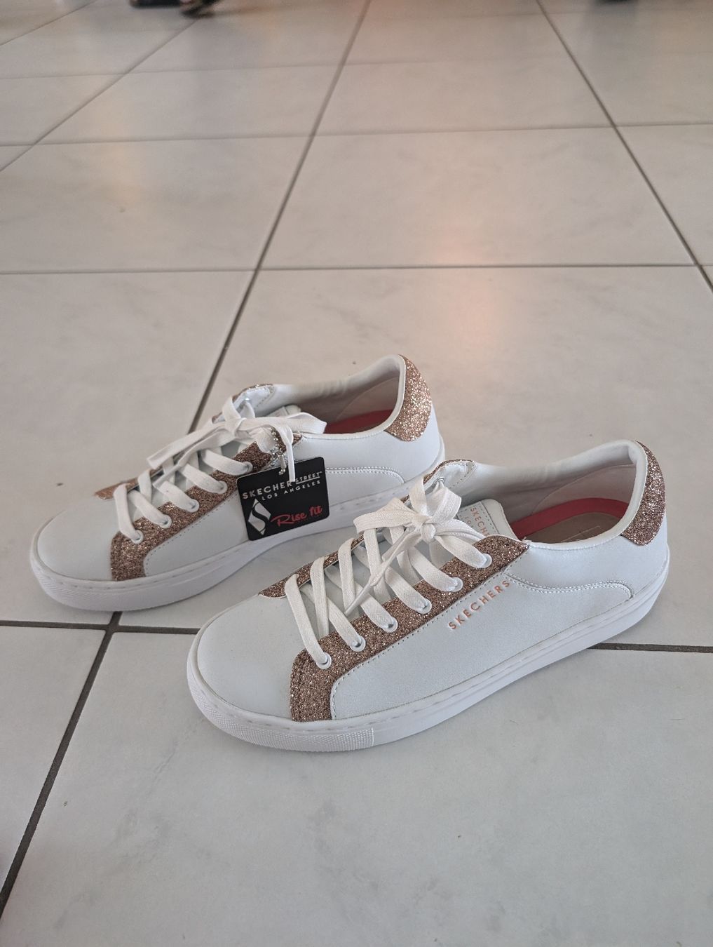 Skechers Scarpe da donna: Skechers Sneaker – Nuovo e nell'imballaggio originale da Wallisellen venduto da sca97 1