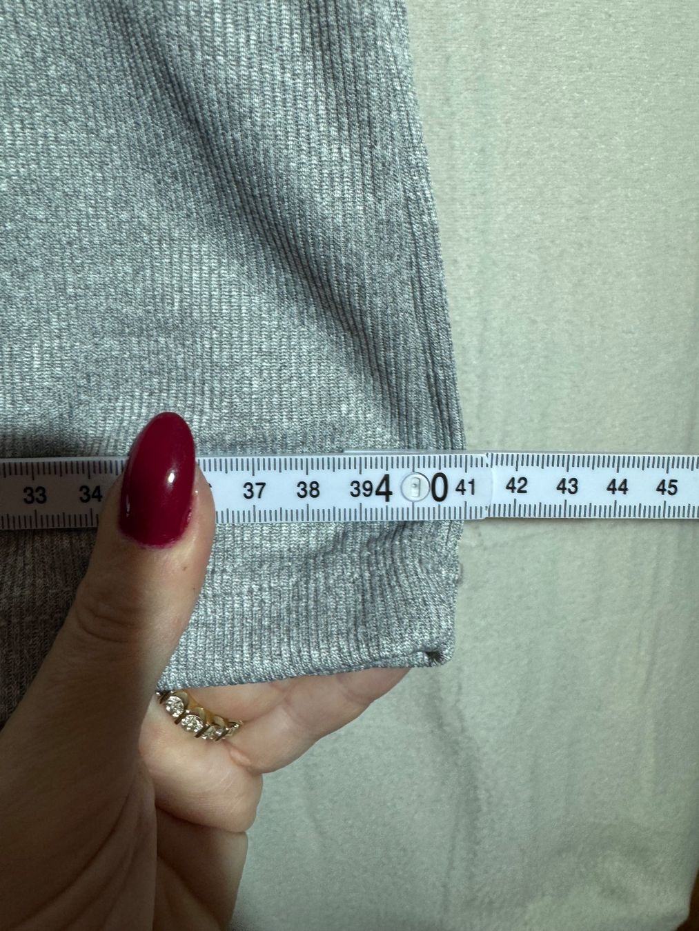 Top: Graues Basic mit Cups Gr. L – Nuovo (secondo la descrizione) da Grosswangen venduto da SALE_SALE_SALE 8