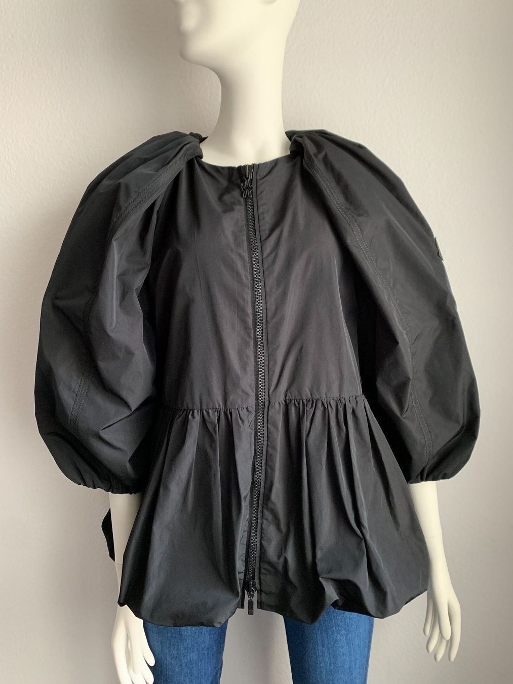 Moncler Cappotti: Moncler Kurzmantel – Nuovo (secondo la descrizione) da Winterthur venduto da 19.19 2