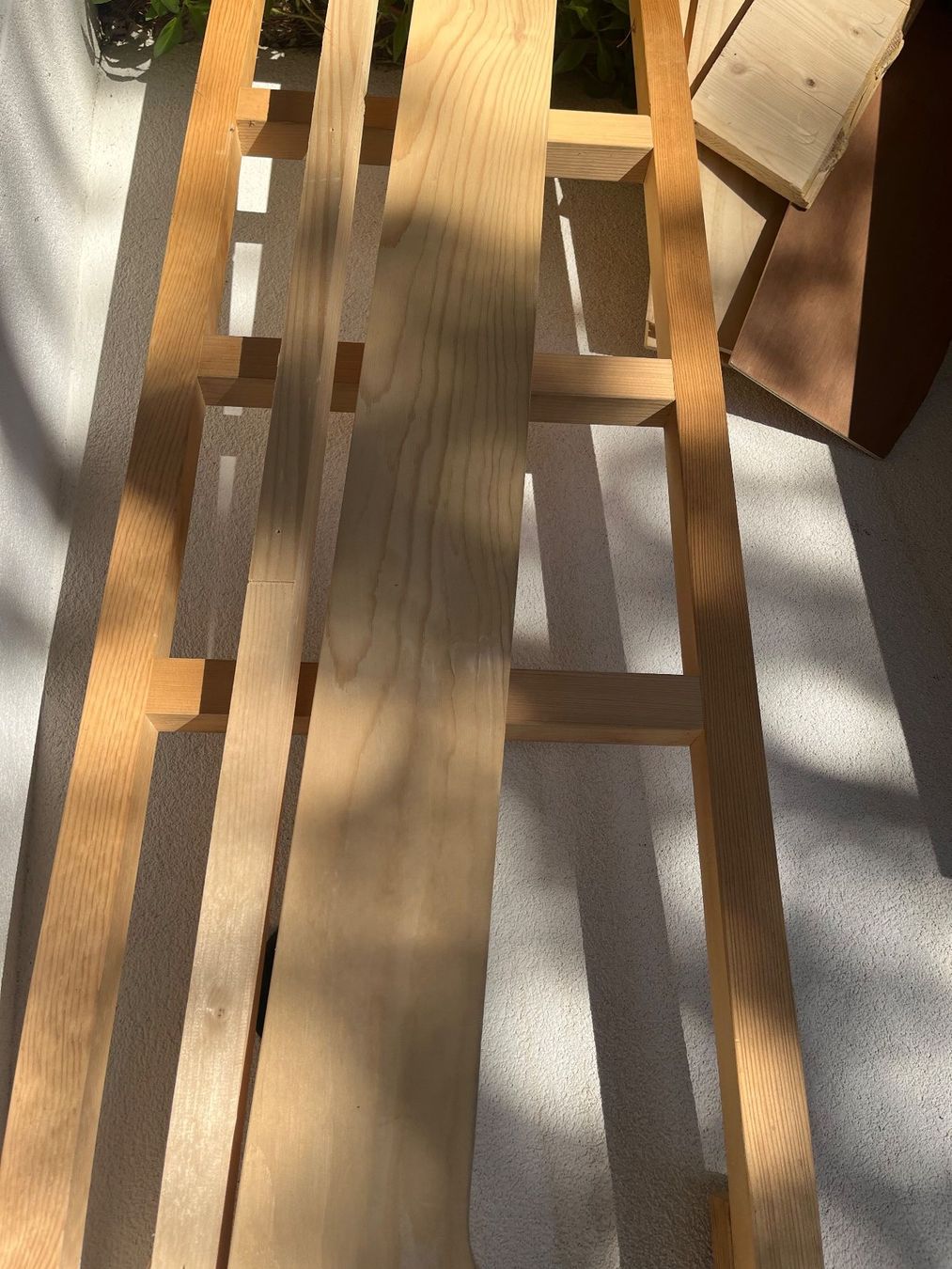 Articoli in legno: Bois pour petit bricolage – Usato da Plan-les-Ouates venduto da babsbonplan 1