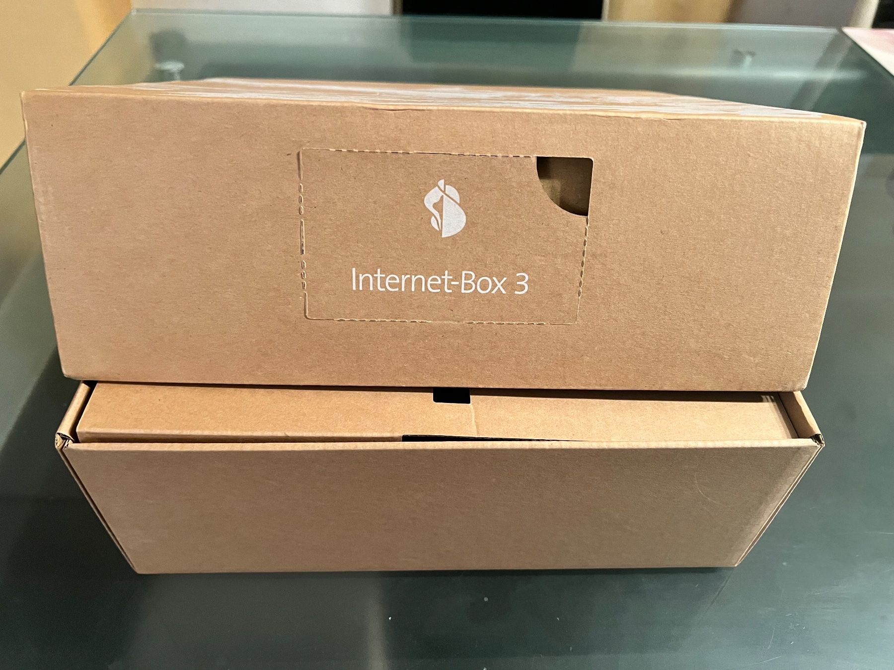 Swisscom Modem & Router: Swisscom Internet Box 3 – Usato da Grüningen venduto da Shirter 5