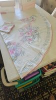 Tovaglia fiorata rotonda (88cm diametro) con 8 tovaglioli