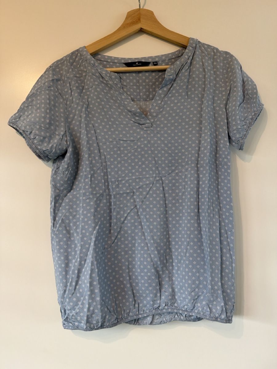 Chemisiers: Bluse mit Blumenmuster – D'occasion à Waldstatt par mbi_59sv