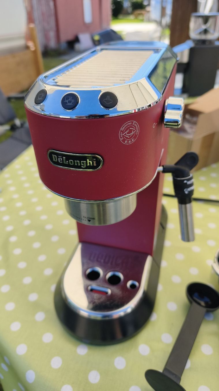 De'Longhi Machines à café & Machines à expresso: Komplettes Kaffeeset – D'occasion à Jakobsbad par Windows5 1