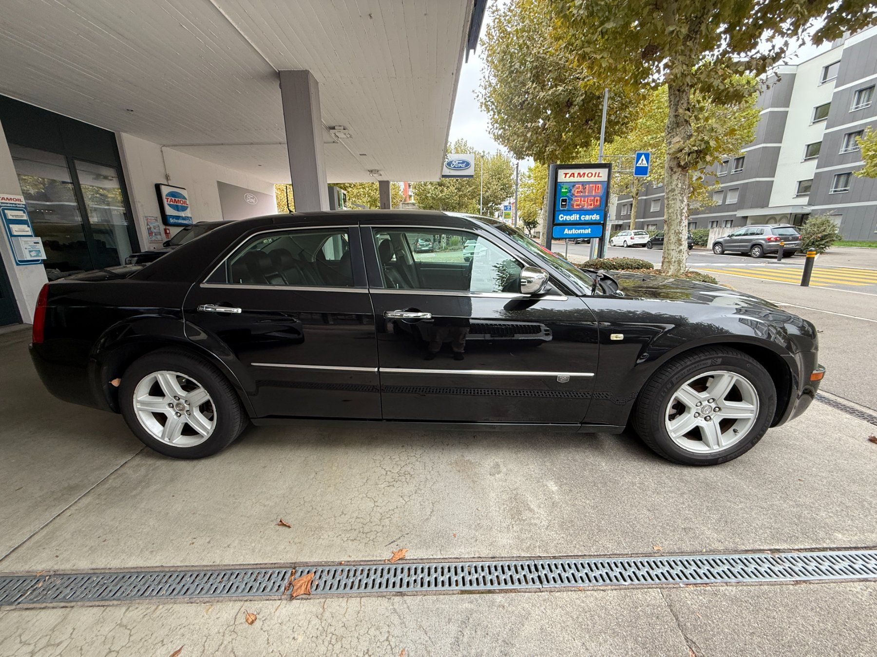Chrysler Automobili: Chrysler 300 C – Usato da Geroldswil venduto da garagekleinag 4