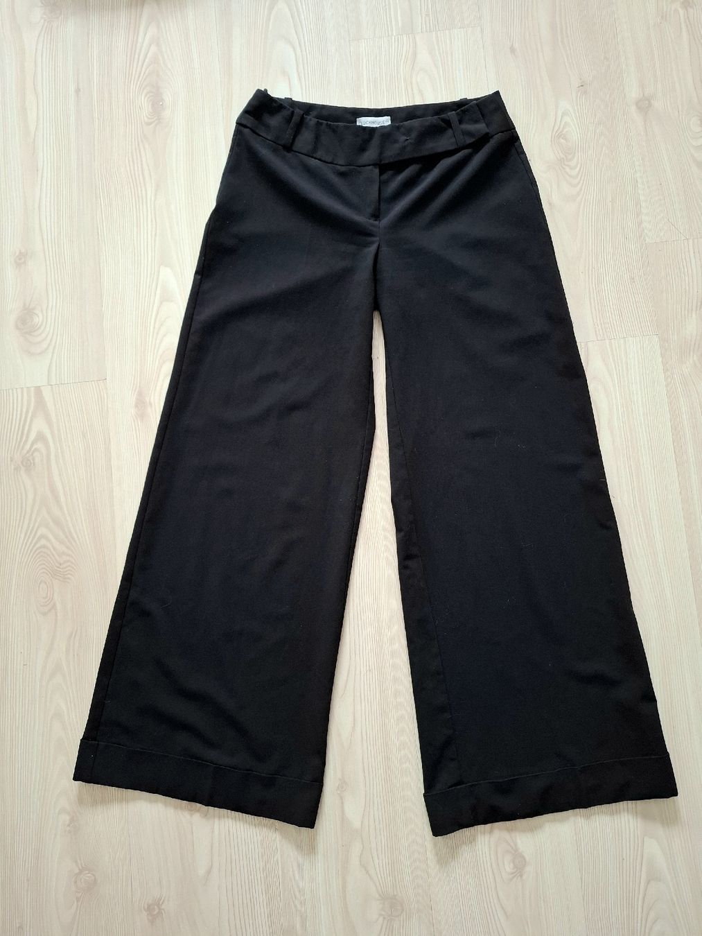 C&A Pantaloni: Pantalon large noir Marlene – Usato da La Chaux-de-Fonds venduto da matsujun