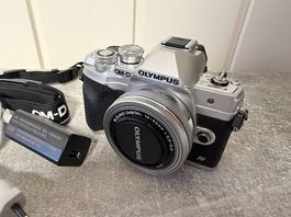 Olympus OM-D E-M10 Mark IV