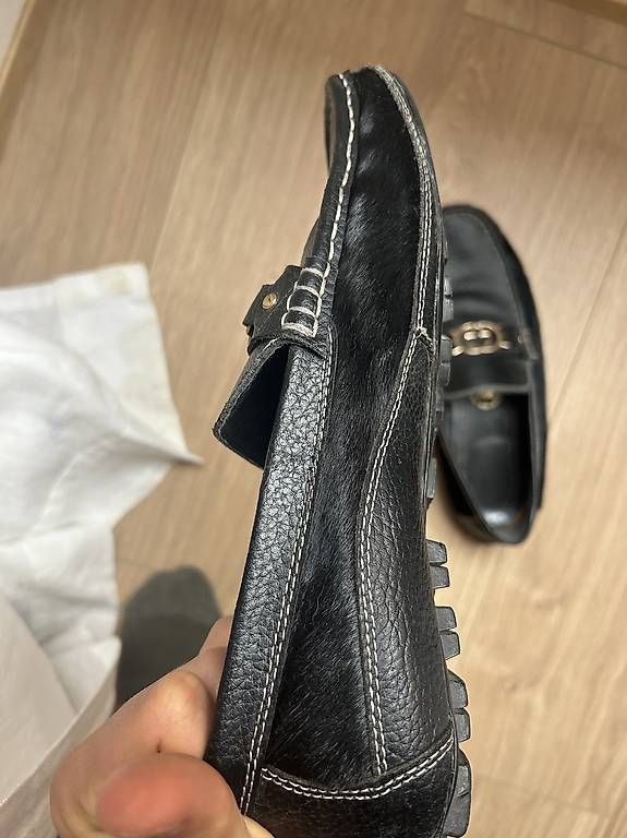 Scarpe da uomo: Chaussure Gucci cuir fourrure  – Usato da Geneve venduto da Auziris 1