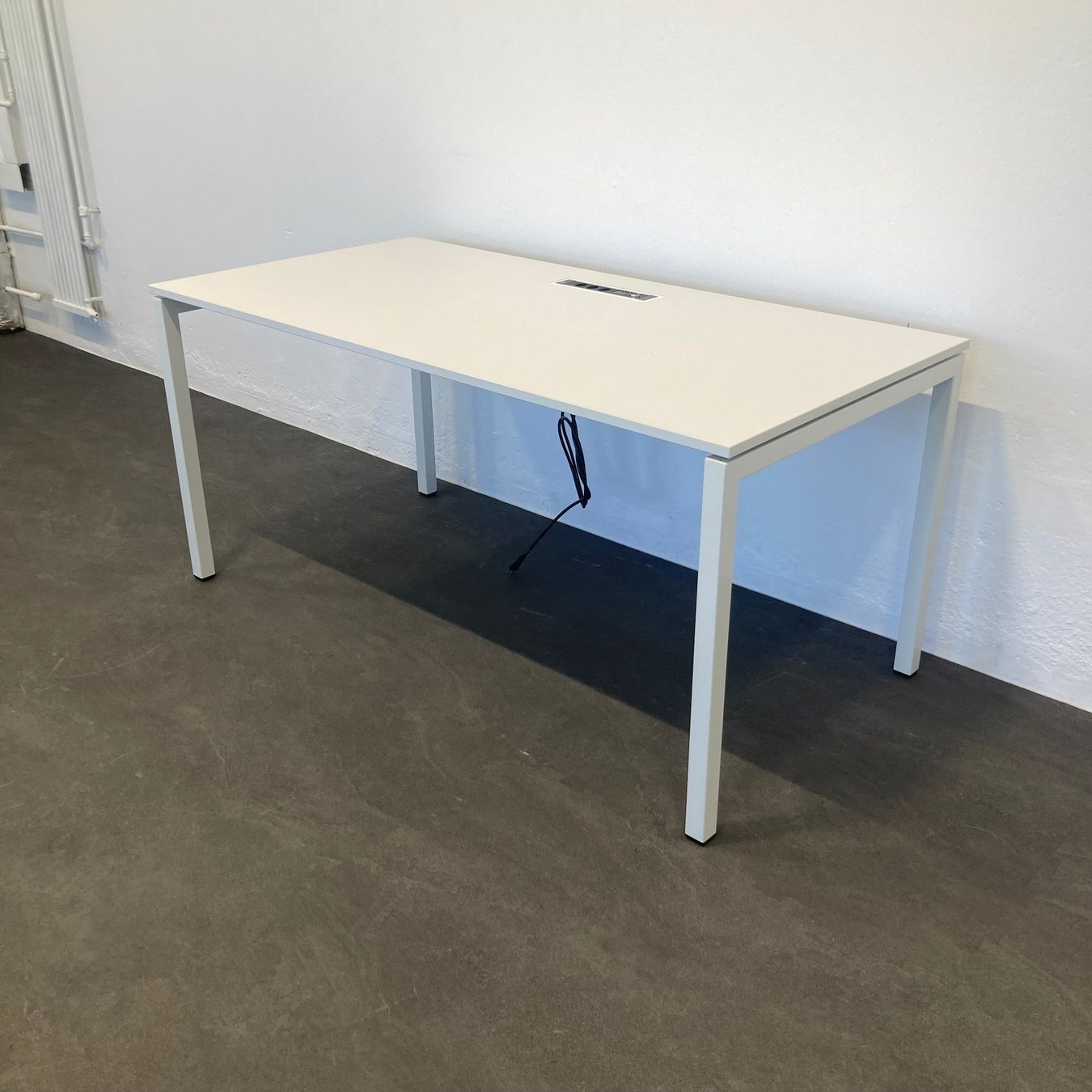 Lista Scrivanie: Lista Office LO Motion Sitzungstisch 1600x800 mm - – Usato da Schönenwerd venduto da mcofficeshop 2