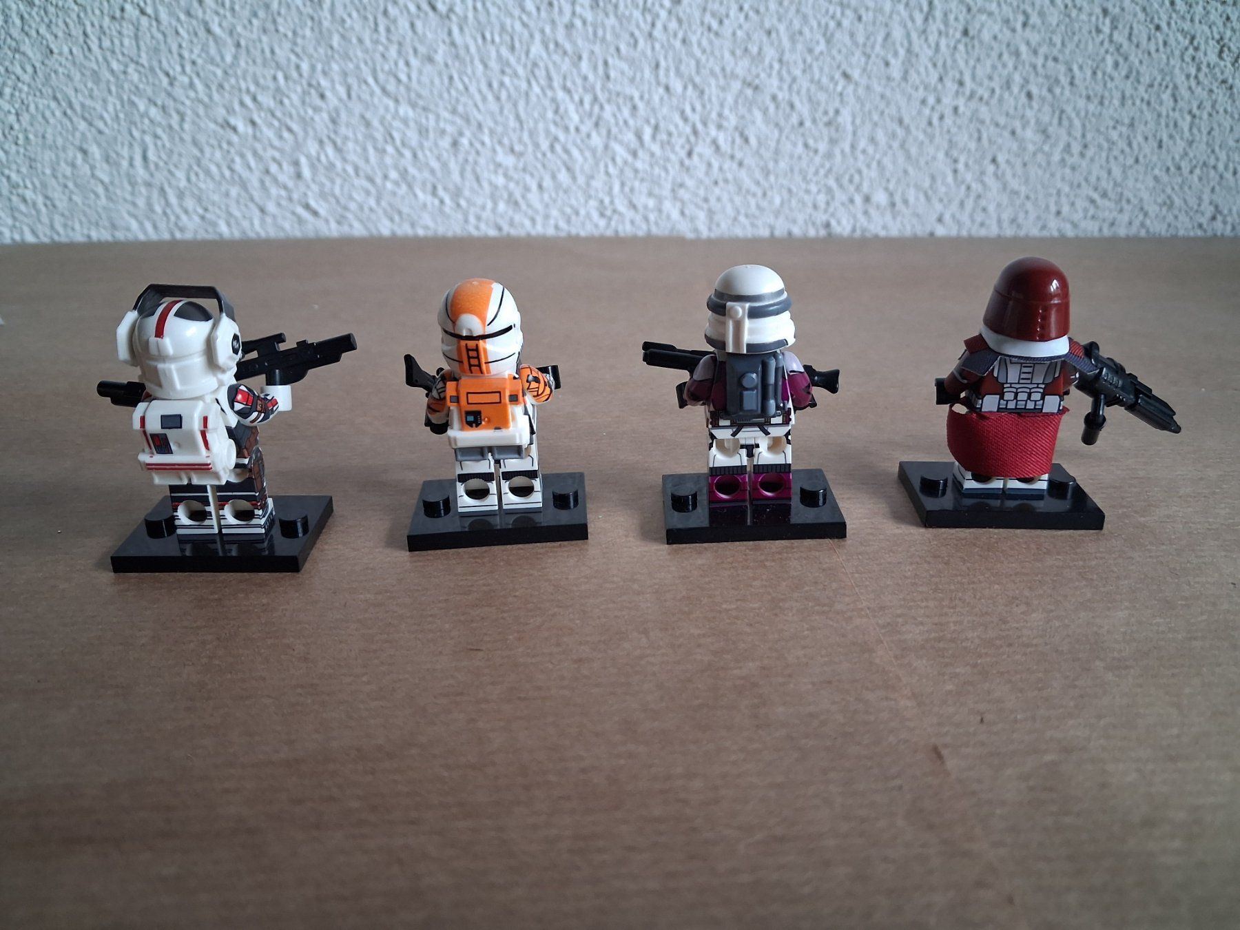 Star Wars Statuette: 4 Star Wars Mini Figuren Clone Troopers  Ab 1.- – Usato da Hagendorn venduto da siwasi3 5