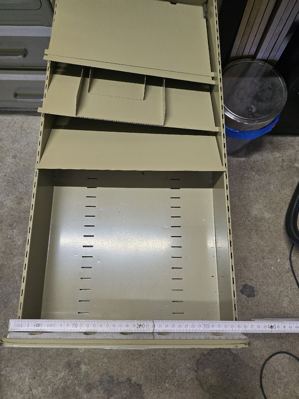 Cassettiere: Schubladenstock – Usato da Einsiedeln venduto da rom_xk8l 3