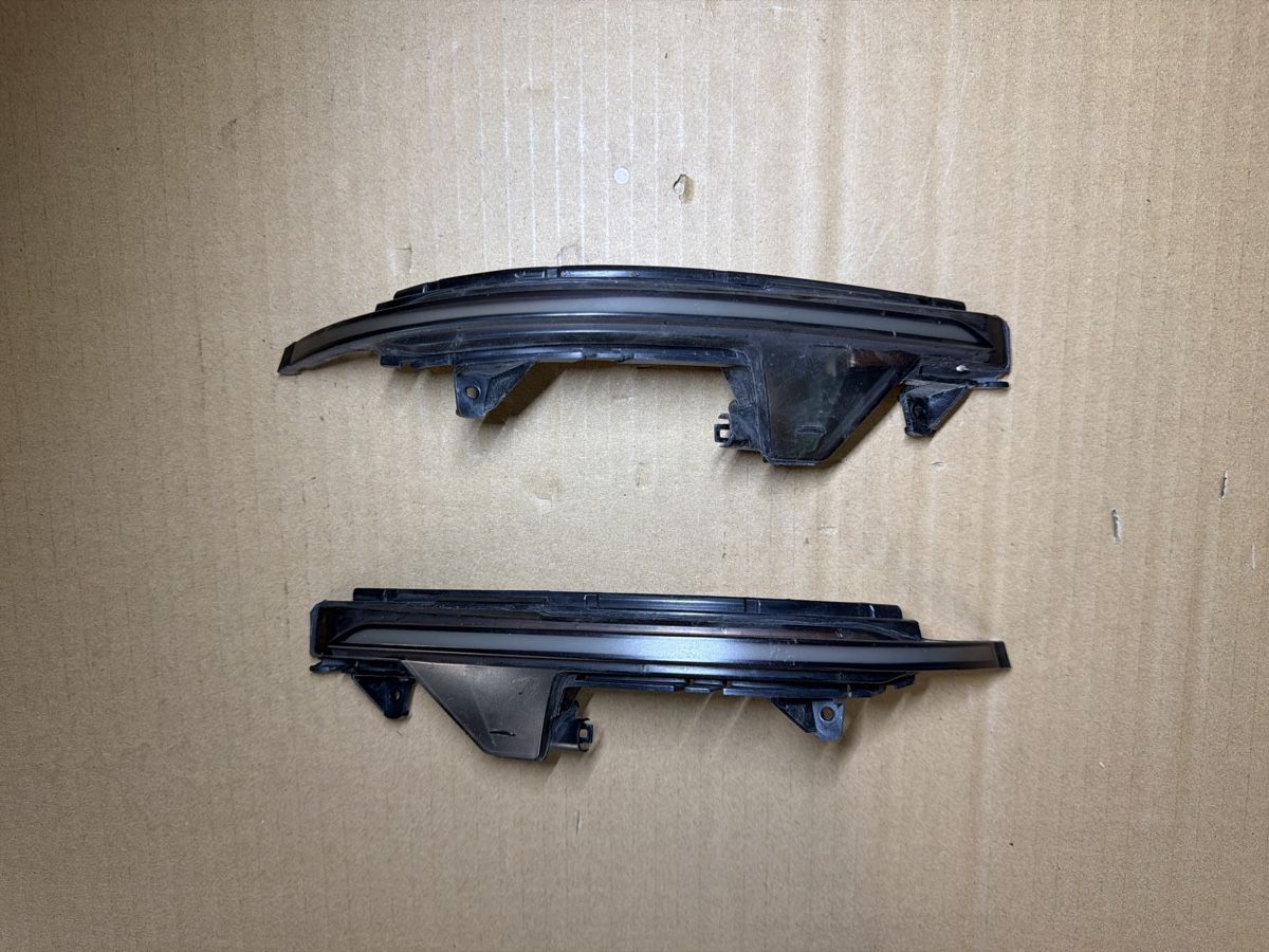 Tutti pezzi di ricambio auto: Gebrauchte Dynamische Seitenblinker Audi A7 – Usato da Grenchen venduto da r_line 1