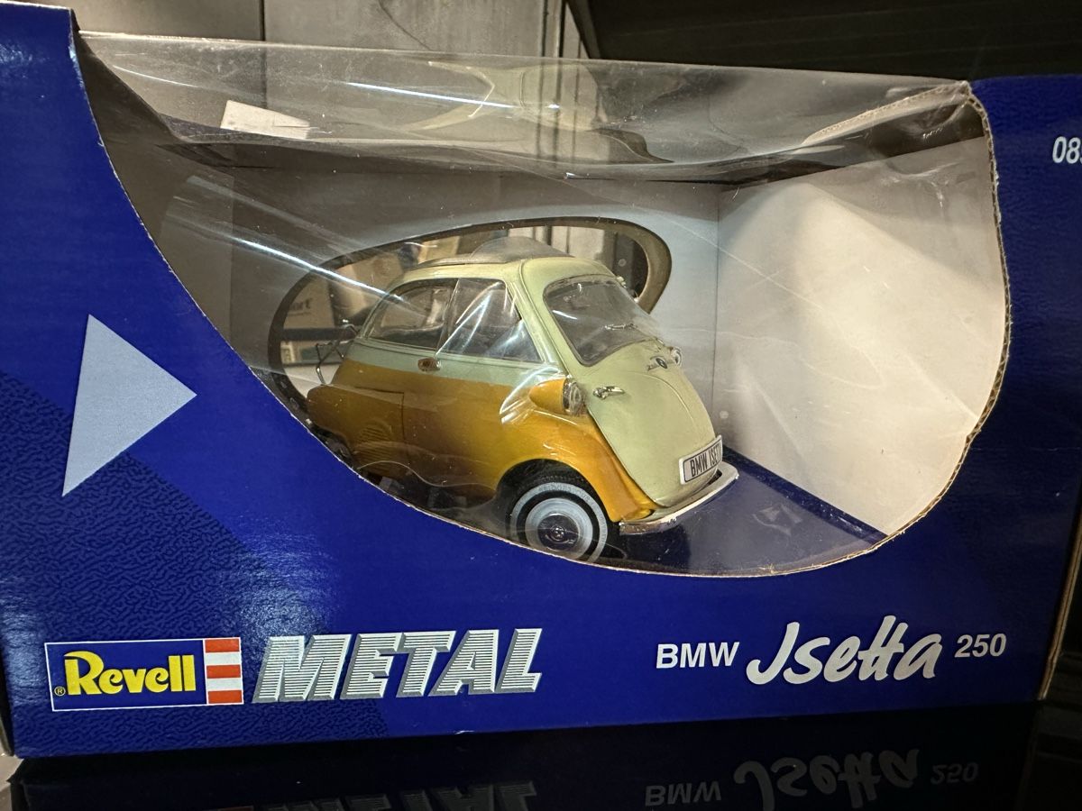BMW Modellini d'auto: Bmw isetta 250 Oldtimer classic revell – Nuovo (secondo la descrizione) da Reinach AG venduto da rares75
