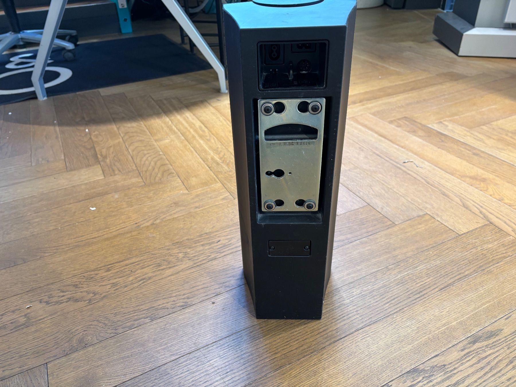 Bang & Olufsen Casse acustiche: Haut-parleur Beolab 7-4 – Usato da Sion venduto da Bang-OlufsenSion 2