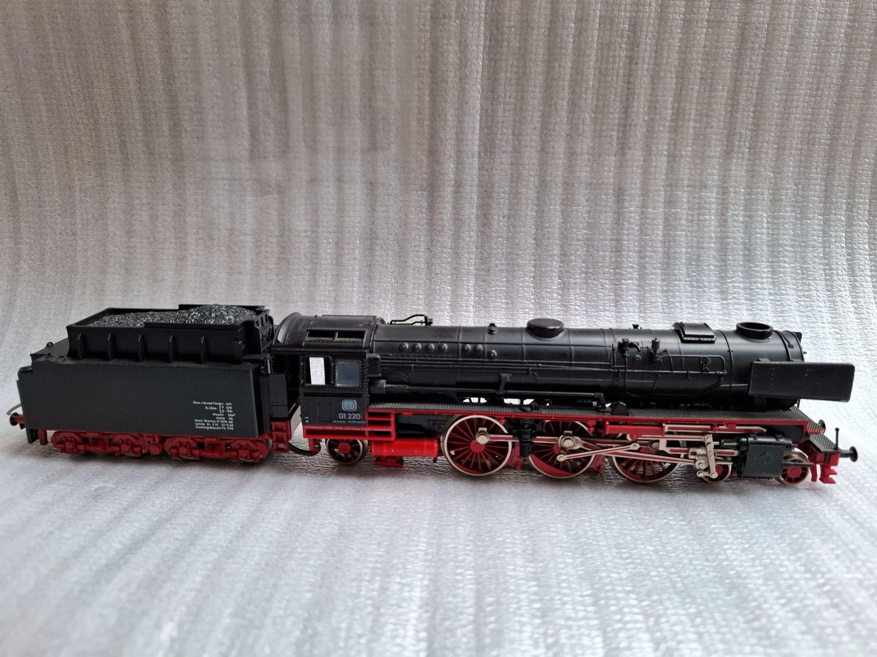 Fleischmann Modellini di ferrovie: Fleischmann 4170  Dampflok BR 01 – Usato da Fällanden venduto da Slowfox
