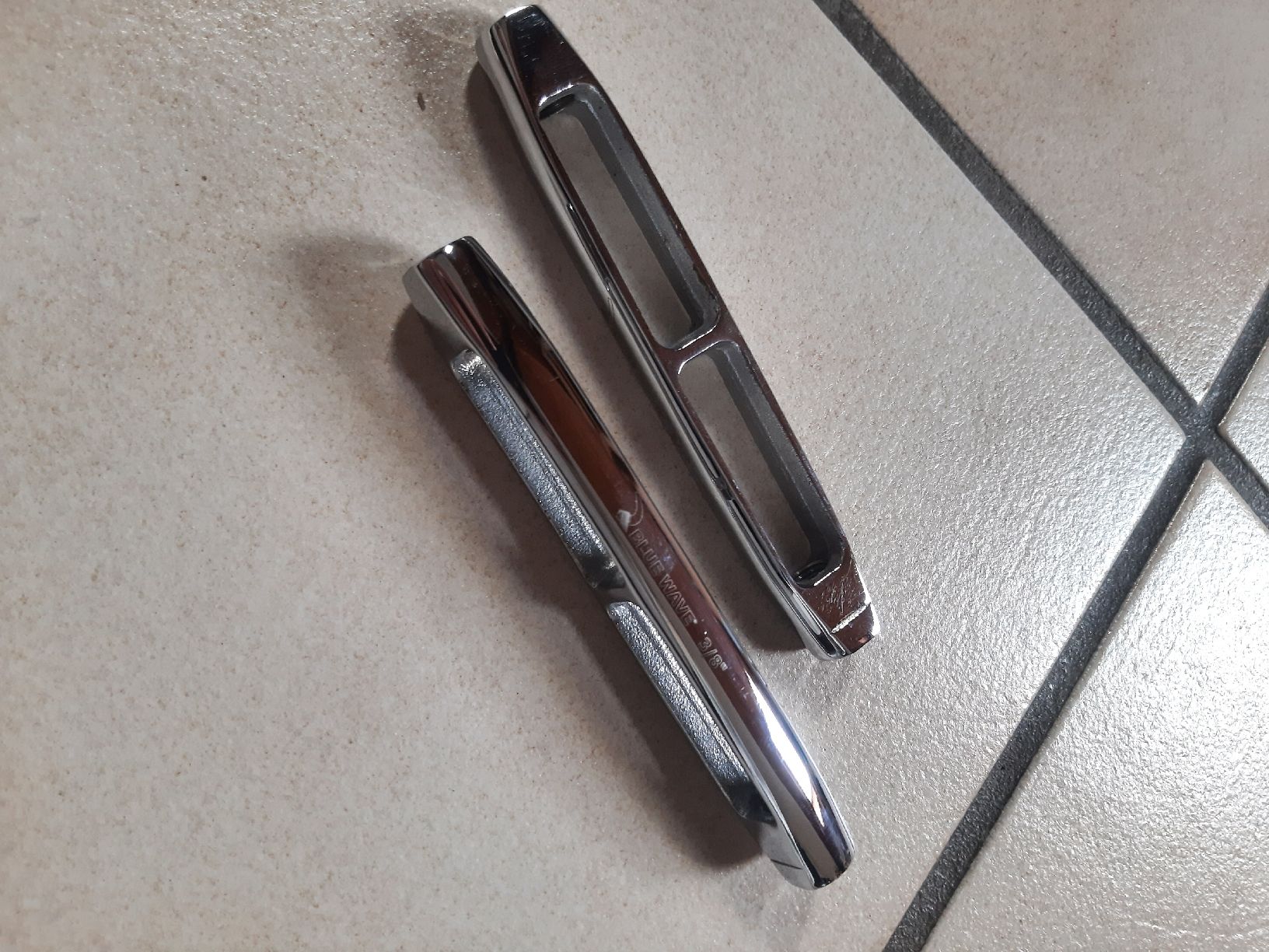 Ferramenta: ridoir, 3/8" – Usato da Neuchâtel venduto da Budy.jul-5 1