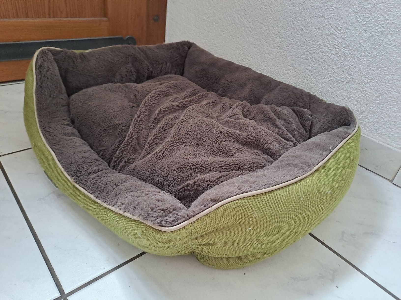 Liege- & Schlafplätze: Hundebett weich – Gebraucht aus Rickenbach LU von bishiida 2
