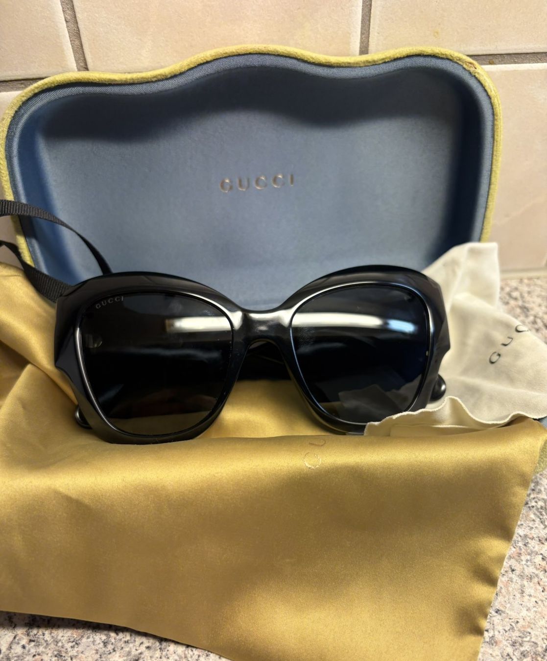 Gucci Occhiali & Lenti: Gucci Sonnen Brille mit Box – Nuovo (secondo la descrizione) da Reinach BL venduto da danielv06 2
