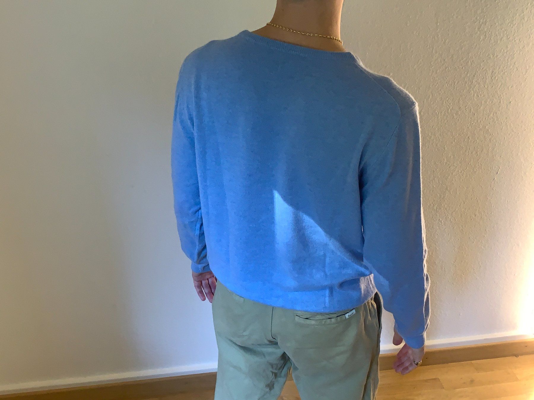 Maglioni & Felpe: 100% Kaschmir Pullover V-Ausschnitt Hellblau, Grösse L – Usato da Zürich venduto da lor_s6l8 3