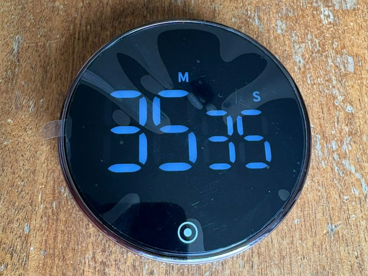 Wecker: Digitaler-Timer rund silbrig NEU – Neu und originalverpackt aus Widnau von SIIVSIIV