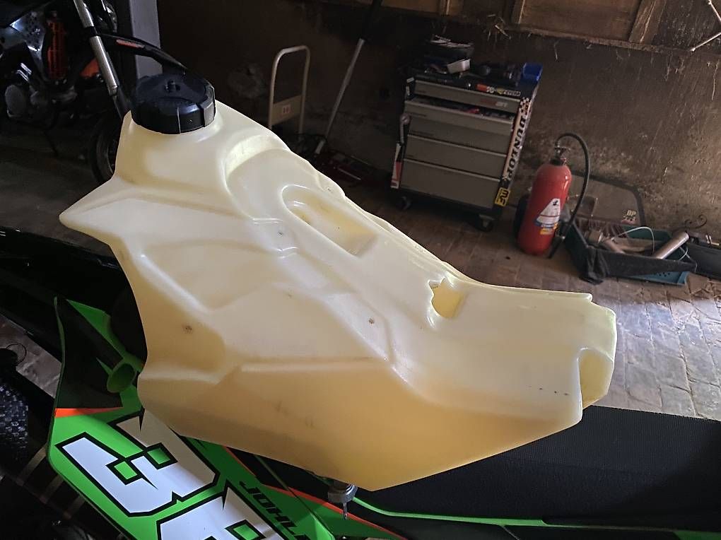 KTM Accessori per altri veicoli: KTM Tank 11li – Usato da Bichelsee venduto da Johler_Design