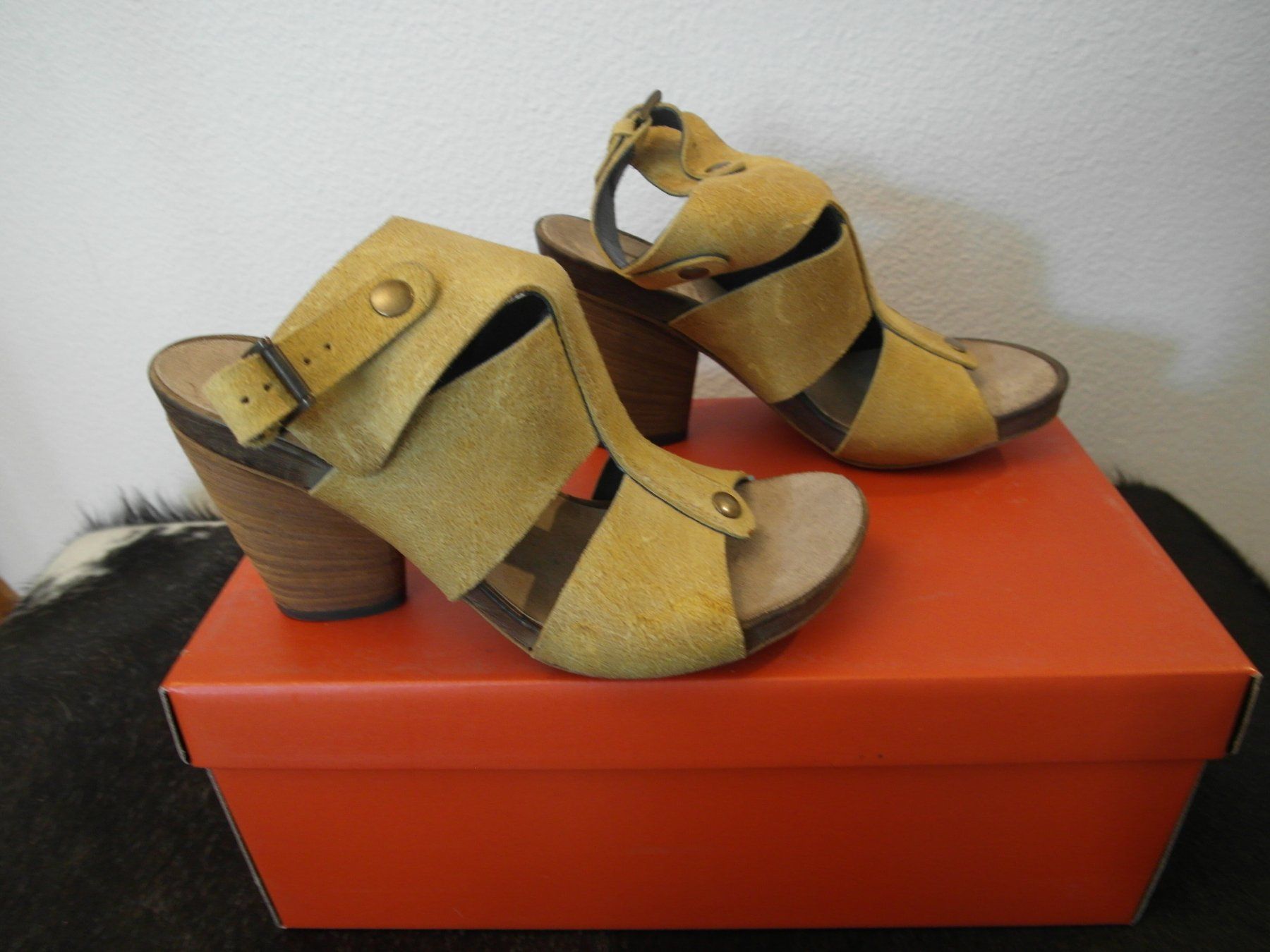 Moma Scarpe da donna: Gelbe MoMas 36 – Nuovo e nell'imballaggio originale da Luzern venduto da schuhparadies159 2